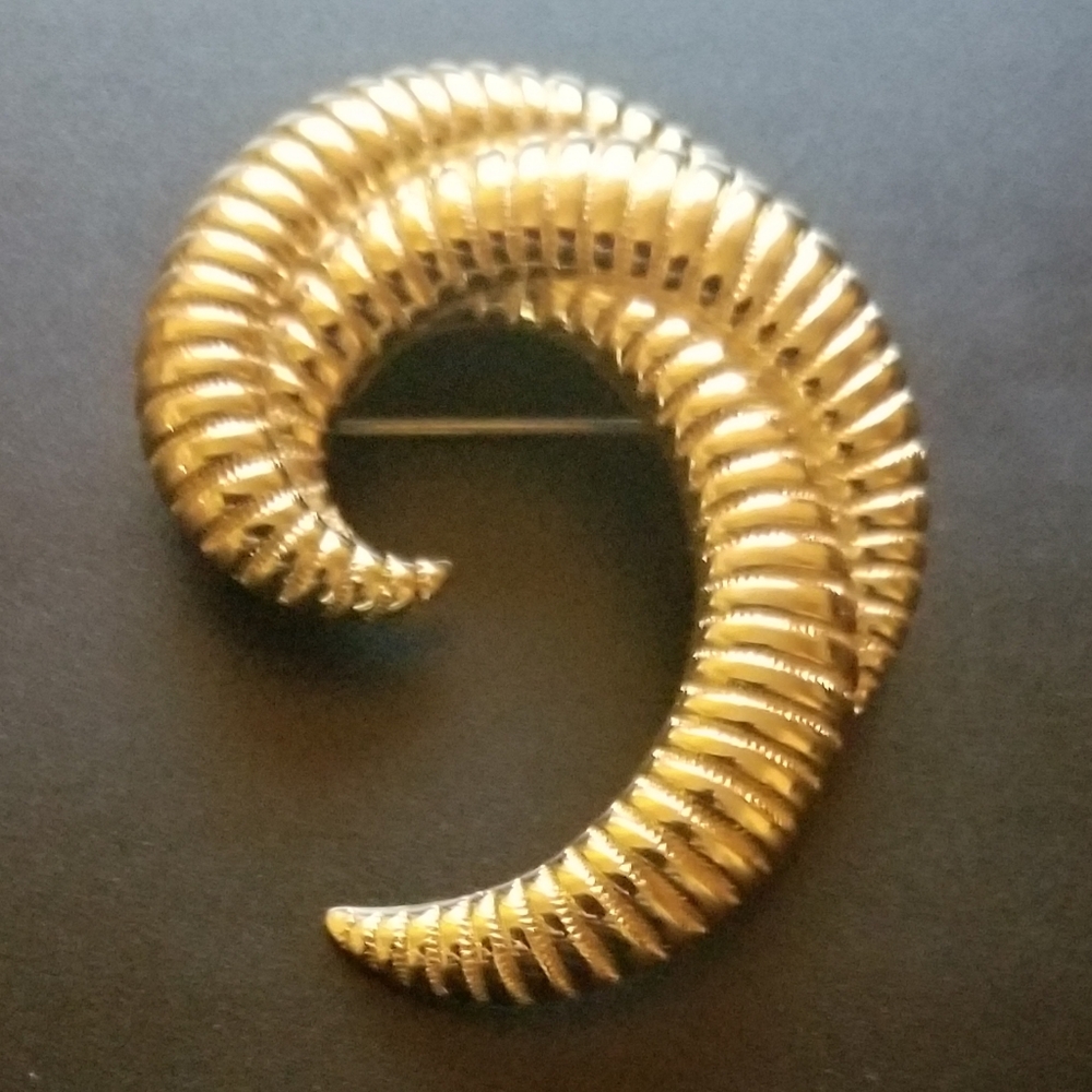 Monet Vintage Unique Design Gold Brooch. Spectacular!
